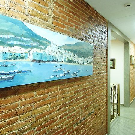 Hostal Orleans Barcelona Bagian luar foto