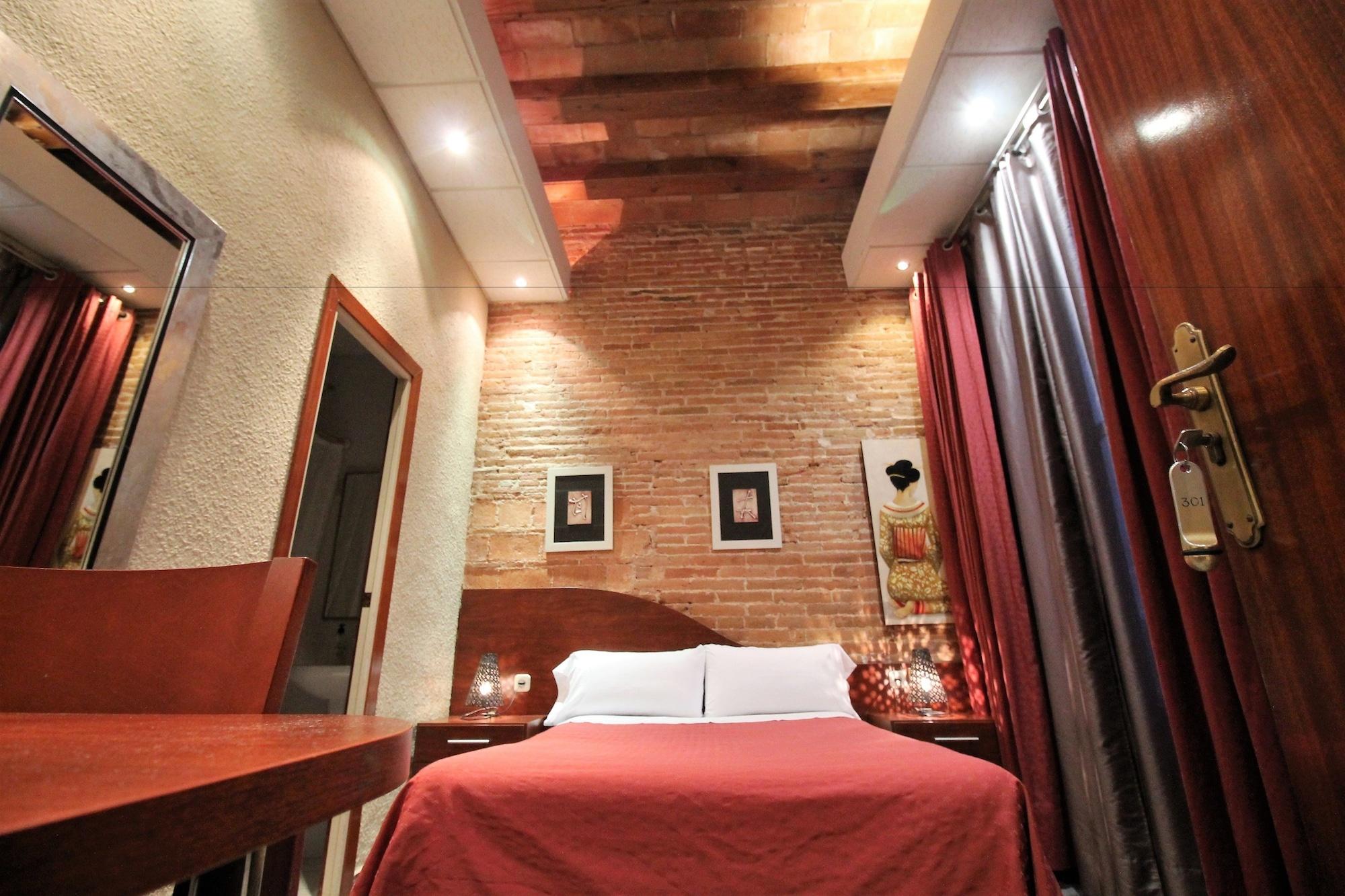 Hostal Orleans Barcelona Bagian luar foto