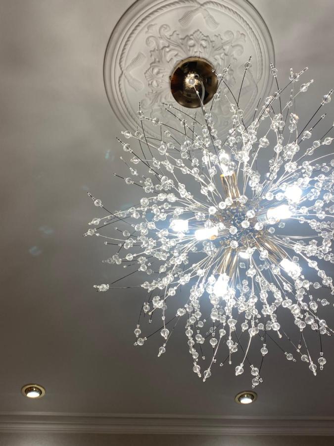 Hostal Orleans Barcelona Bagian luar foto