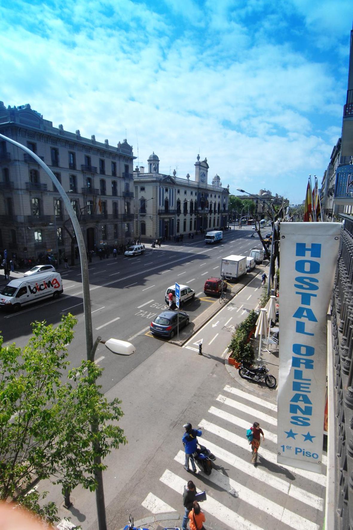 Hostal Orleans Barcelona Bagian luar foto